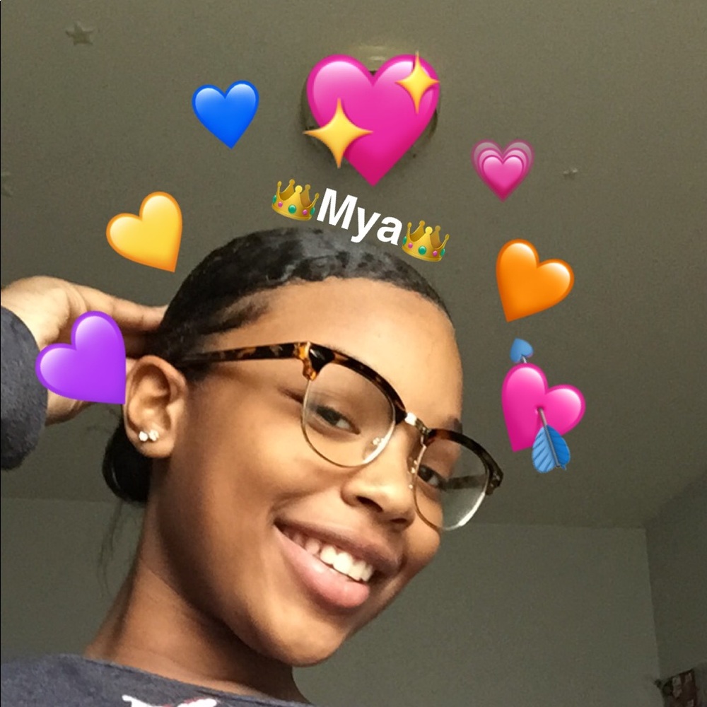 Meet your Posher, Mya